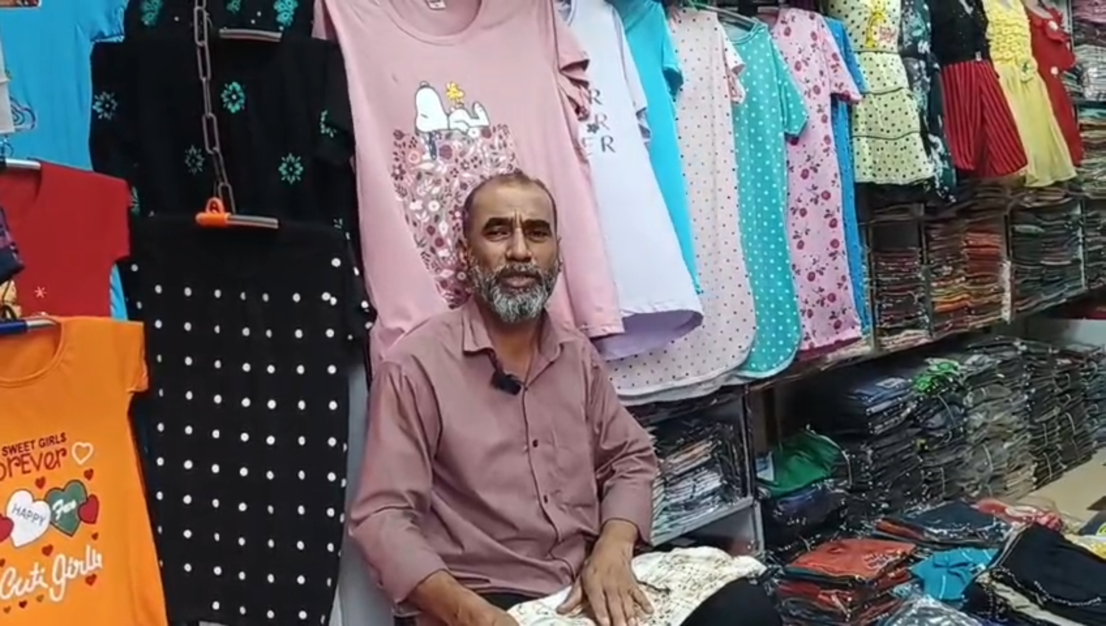 বৃষ্টিপাত ও অর্থনৈতিক সংকটে কুরবানীর ঈদে ব্যবসা মন্দা