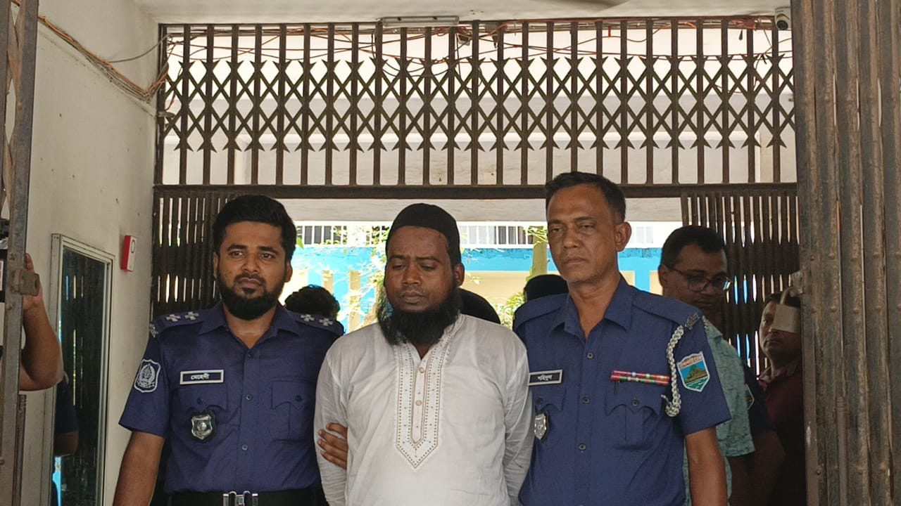 সিরাজগঞ্জে জ্বীনের বাদশা’র ফাঁদে শতাধিক মানুষ, উধাও ২১ লাখ টাকা