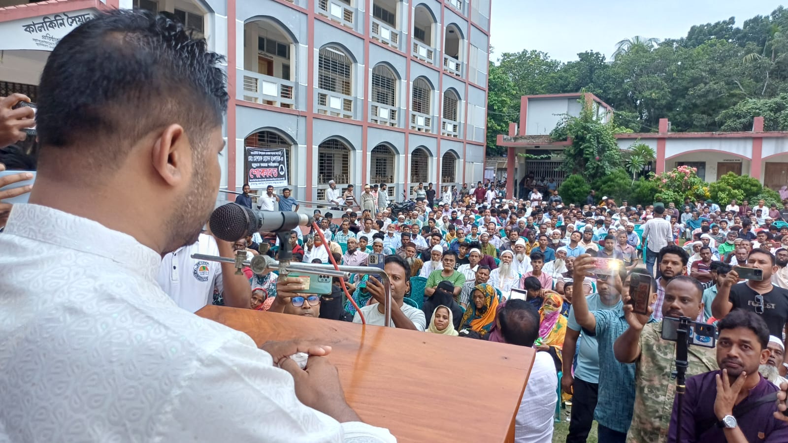  কালকিনি পৌর নির্বাচনে মেয়র পদে মনোনয়নপ্রত্যাশী মামুন শিকদার, নেতাকর্মীদের সঙ্গে মতবিনিময়  সভা অনুষ্ঠিত 
