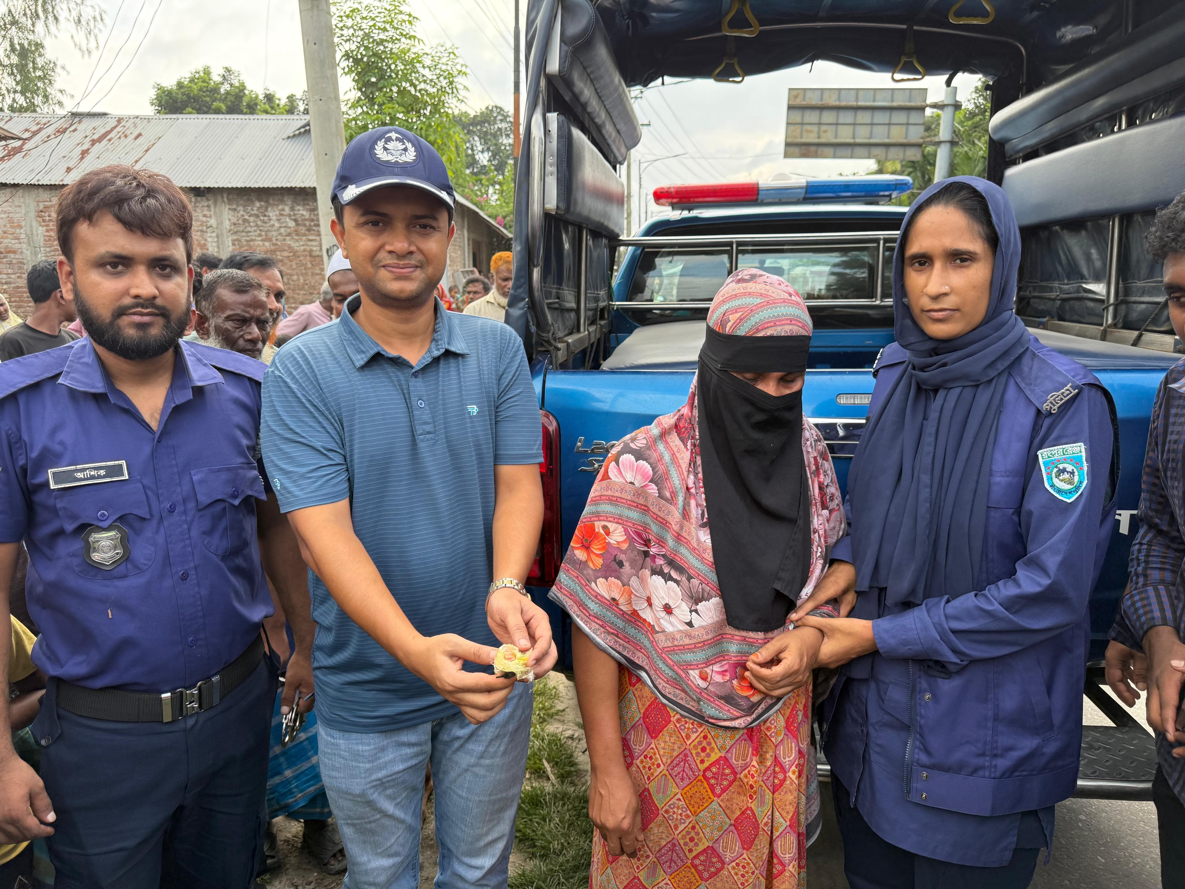 মাদক সম্রাজ্ঞী ‘গেন্দি’ গ্রেপ্তার